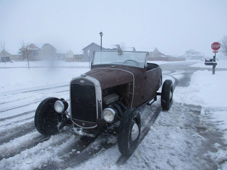 brainfreezzze:  hotrodzandpinups:  Winter wonder rods  Love seeing pictures of hotrods