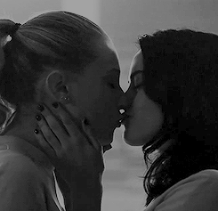 fuckyeah–lesbians:**