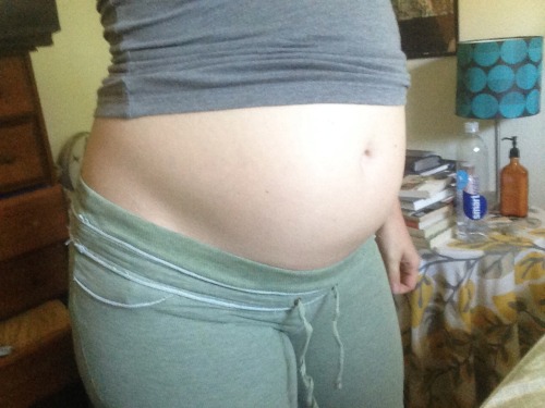biggirlbetty:  I’ve gained a bit. Aren’t I looking porky. I love my big ass and thighs and round belly. 15 lbs to be exact. Almost at 200. 