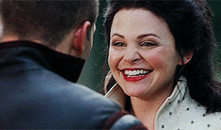 darkcharming:Snowing Appreciation Week →  Day 01: Snow White/Prince Charming or David/Mary Margaret