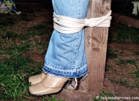 XXX bondagehedgehog:The Farm Lady (story by “atmosphericoutlook”)Shay photo