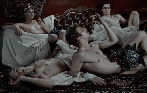 myfavoritefashionthings:The Renaissance by Michelle Du Xuan for Men’s Uno International@ilyare