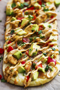 recipehouse:  (via California Chicken Flatbread with Chipotle Ranch) 