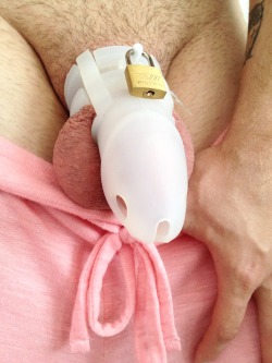 chastityandgenderbendingfun:  chastityboi: