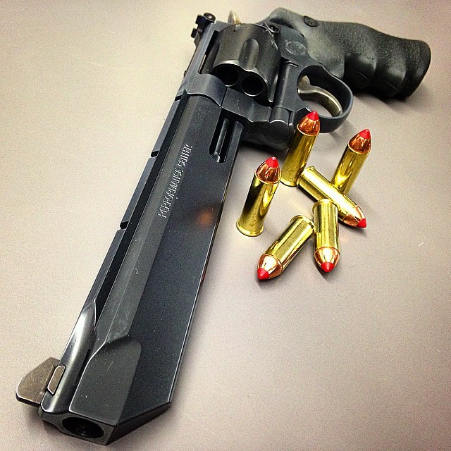 wndllfull:  Smith &amp; Wesson 629PC .44magnum 