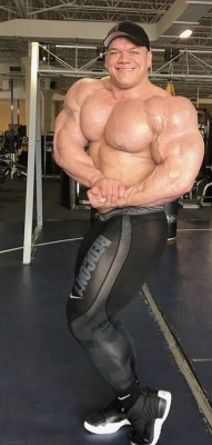 Dallas McCarver - Sitting at 335lbs.