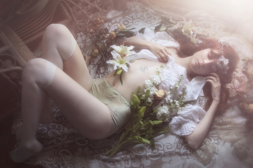 sssuicidally-beautiful:   Woodland elf | via Tumblr on We Heart It. 