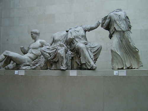 bizarrely-indifferent: beautifullydisarming: parthenon pediment, British Museum, London I AM STUDYIN