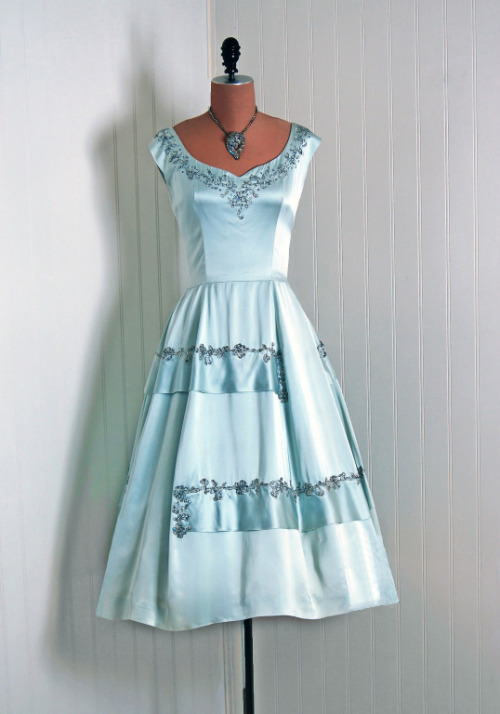 littleoctopiloveyou: retro-girl811:  Holiday Cocktail Dress Photoset #5- Ice Glacier Blue  Pease?