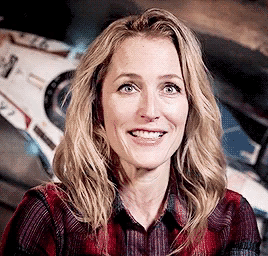 gillovny1013:  Gillian Anderson in a Behind the Scenes look at Star Citizen Squad