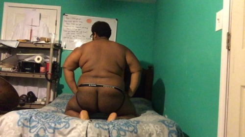 adorablynerdychub:  *waves*