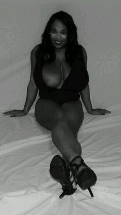hollyhimalayas:  mikewald14:  hollyhimalayas:  Go vote  http://forum1.aimoo.com/UnstoppableBSC/BSC-Members-1-85257  Most Desirable Female.  Sexy  Thank you 😊