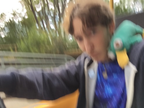 OK HERE ANON HERE S ME TAKING SELFIES WHILE DRIVING LIKE THE SAFE LAW-ABIDING CITIZEN I AM B)