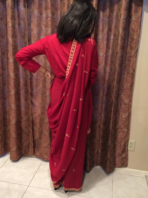 pakeeztani:  so heres my prom saree!!!