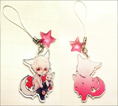 So excited to finally be able to post these here! This is my first time tackling charms, but orderin