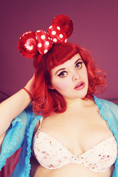 premierbonheur:  premierbonheur:  I wrote a blog post about getting to shoot with