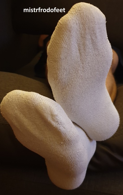 mistrfrodofeet: New puma socks nice feet