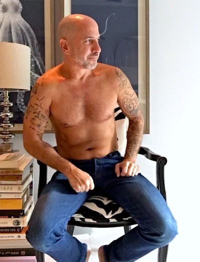 flemeth1964:salt-and-pepper-dads:@munkyby *wipes drool off screen*
