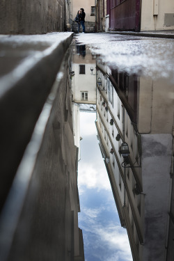 lensblr-network:  Backstreet in paris by DrKoh  (drkoh.tumblr.com) 