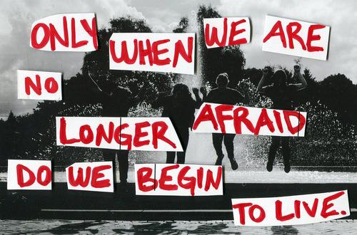 teenagepics:  If you’re a teen you must follow this blog. 