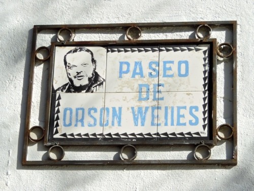 Señal de la calle, Paseo de Orson Welles, Ronda, 2016.While he made a film, never theatrically relea