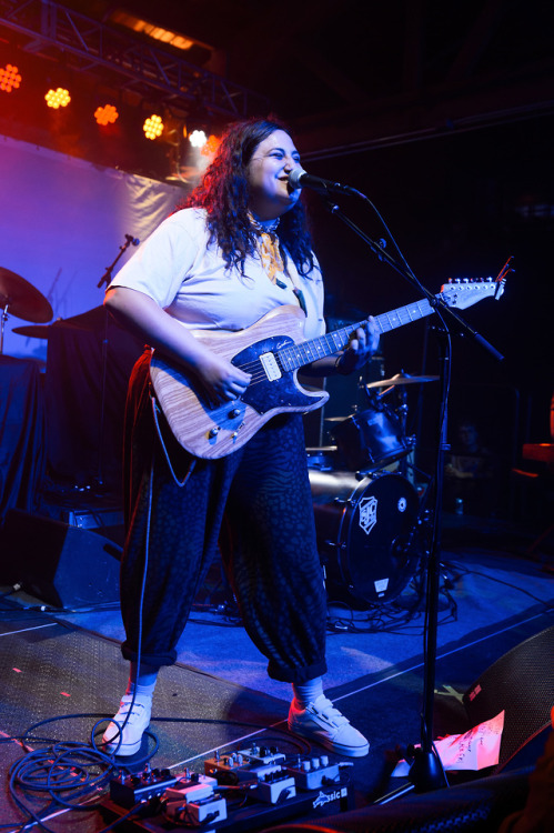 VANS HOUSE PARTIES | PALEHOUNDLast night House of Vans Chicago welcomed 24-year-old singing/songwrit