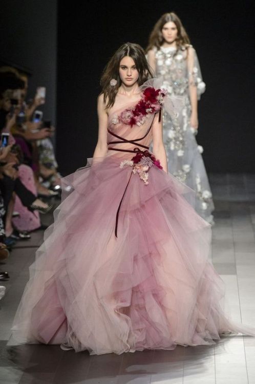 Yule Ball: Hermione Granger ball gown (possible looks)