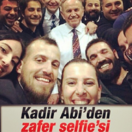 Kadir Abi'den ZAFER selfie'si .. :) #Akparti #KadirTopbaş #Türkiye #MilletEğilmez #Türkiye