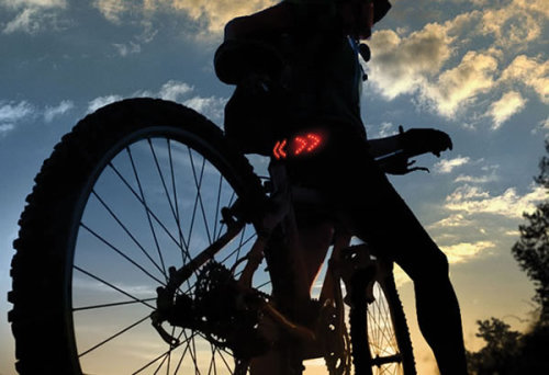 trecool-blog:  Buztronics :: luces de giro para bicicletas (vía TRECOOL Magazine :: blog de tendenci