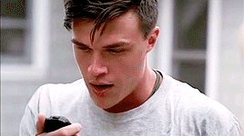 tumblr_inline_otil0dQRrm1ufy0cv_400.gif