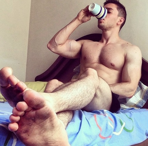 All About Men's Feet