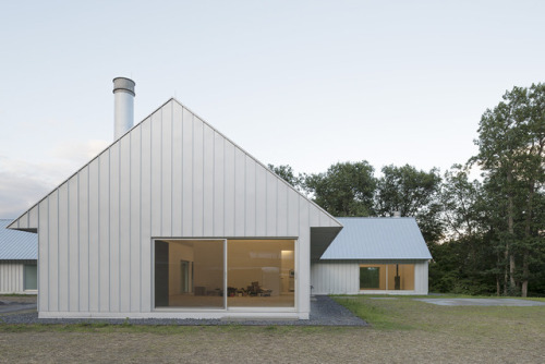 subtilitas:  MOS - House for an artist, Columbia County NY 2015. Photos © Michael Vahrenwald. さらに読む
