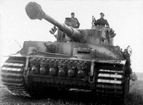 stukablr: This Tiger was probably pictured during the first half of 1943 on Eastern Front