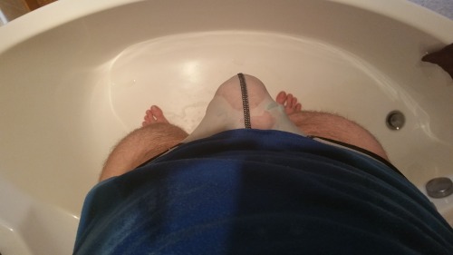 thingsthatmakesmycockhard:  Wetting my briefs 