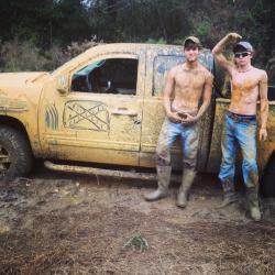 Twinkjockar:  These Dudes Were So Fuckin Cocky!  Love That!  Brought Me Along Muddin