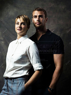 fuckyeahdamose:Theo James and Shailene Woodley photographed at the 2014 San Diego Comic-Con by Micha