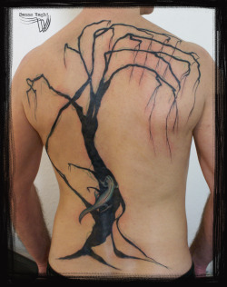 fuckyeahtattoos:  Fresh tree, design and