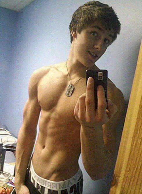 hott-ham-n-cheese:  WOWZERS!