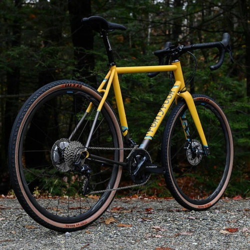 nauj-aral-the-one:Cool Huntsman ☑ #Repost @44bikes If you re-blog please don’t remove the credits  •