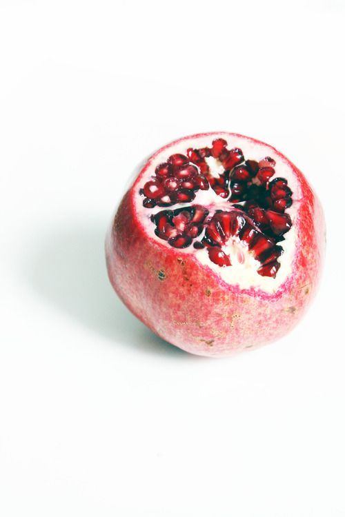 thefruitmarket: (via Pomegranate {Tasty Plan} | Fruits)