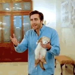 froody: me a 16th century prince bringing my ermine to court and threatening the courtiers with it: 