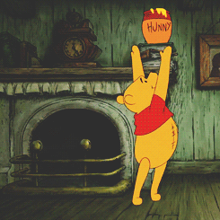 yesperfectgirlme:  un-espiritu-en-la-oscuridad:  Deberíamos aprender de Winnie The Pooh a cosernos cuando estamos rotos.   http://yesperfectgirlme.tumblr.com/