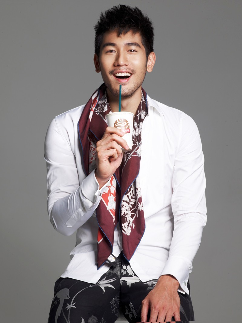 juztlittlething:  Little Thing: Singapore Photographer Leslie Kee  Godfrey Gao and