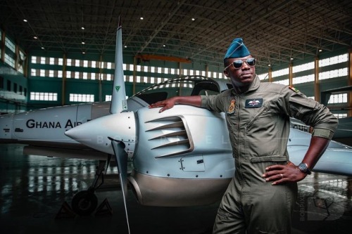 forafricans:Portraits of Ghanaian pilots at the airforce base. Tamale, Ghana. ©Bob Pixel