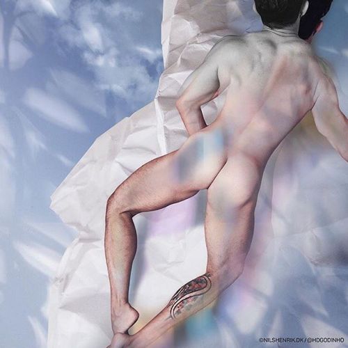 hdgodinho:‘Dreamingly’. The photographer and visual artist @nilshenrikdk made this beautiful artwork based on my photo! 💙💜 Check out his work cause it’s amazing. Beautiful views on the male body and more… 😍 ‘Dreamingly’. O fotógrafo