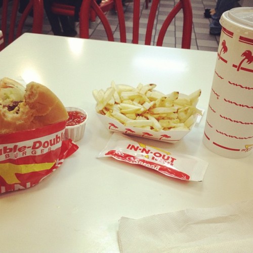 #In n out<3