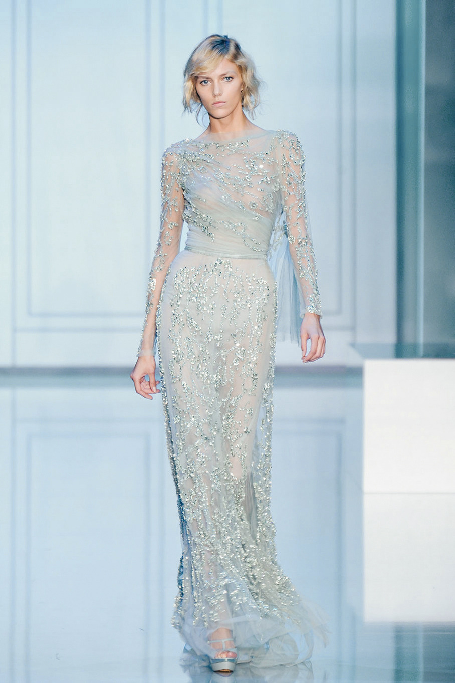 ORGANIZED CLUTTER — everlytrue: [Elie Saab Fall 2011 Couture]