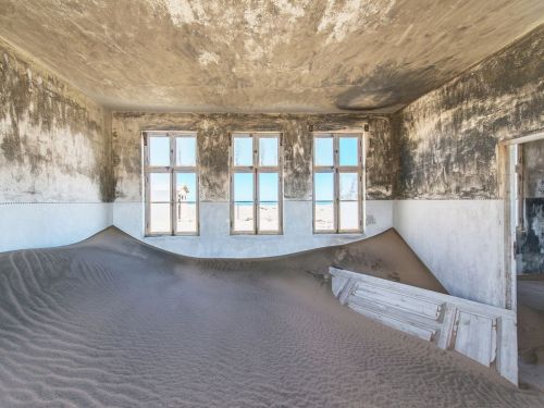 Sex creativehouses:Sand has overtaken a room pictures