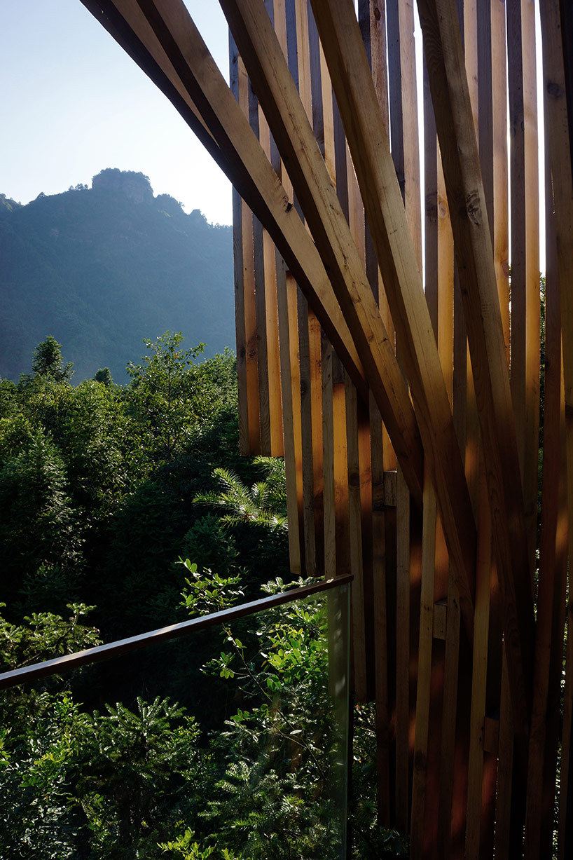 archatlas:  Treehouse M built on the QiYunshan Mountain by LanD Studio