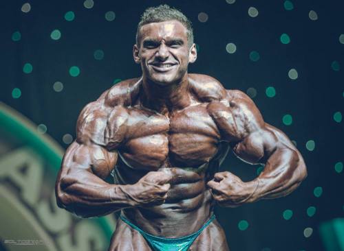 themuscleworshipdiaries:  American bodybuilder Cody Montgomery looking as painfully handsome and gloriously shredded as he ever has!